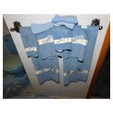 DECORATIVE TOWELS AND BATHROOM RUGS