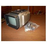 QUASAR MINI TV