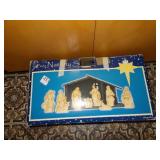 10 PIECE NATIVITY SCENE.