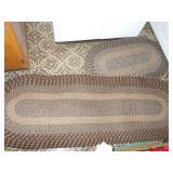 2 MATCHING RUGS (APPROX. 6