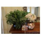 GROUPING: ARTIFICIAL GREENERY AND SHELLS