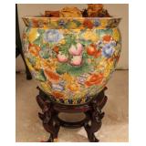 JARDINAIRE ON WOODEN STAND