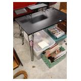 GROUPING OF CHRISTMAS ITEMS