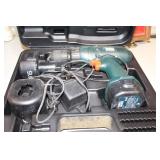 BLACK & DECKER 9.6 V DRILL