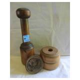 ANTIQUE WOOD BUTTER MOLD (MISSING HANDLE) AND
