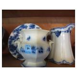 FLOW BLUE PLATE, PLANTER AND PITCHER