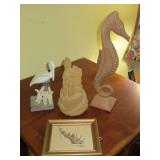 SHORESIDE DECORATIONS: SEAHORSES, SHELLS, ETC.