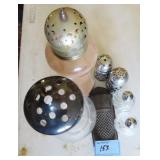 NUTMEG GRATER, 2 SETS SALT & PEPPER SHAKERS,