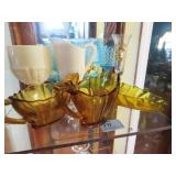 GROUPING: AMBER GLASS, INCLUDING 1 HEISEY PIECE