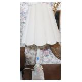 CERAMIC FLORAL LAMP WITH SHADE