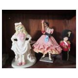 CERAMIC MUSIC BOX FIGURINE AND 2 INTERNATIONAL