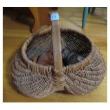 HEMP BASKET WITH SHOE STRETCHERS AND SHUTTLES