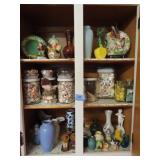 GROUPING: CERAMIC VASES, SEASHELLS, FIGURINES