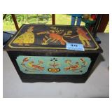 PENNSYLVANIA DUTCH STYLE PAINTED BOX
