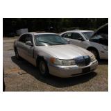 2000 LINCOLN TOWN CAR