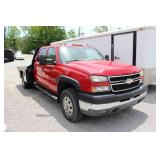 2005 CHEVY 3500 FLAT BED DIESEL 2DR REG CAB -