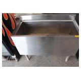 KROWNE ICE CHEST (COOLER)