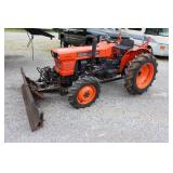 KUBOTA L245DT DIESEL 641 HOURS  WITH SCRAPER BLADE