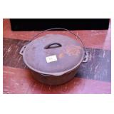 CAST IRON DUTCH OVEN