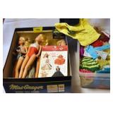 BARBIE DOLLS & CLOTHING