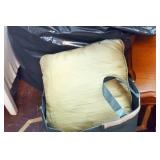 PILLOWS & COFFEE TABLE