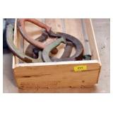 4 HORSH SHOES & 25LB BUMBBELLS