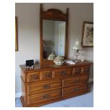 BROYHILL PREMIER 7 DRAWER DRESSER WITH MIRROR