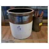 8 1/2" CROCK AND #4 STORAGE CROCK