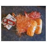 UT POM POMS, ETC