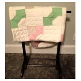 QUILT RACK AND MACHINE SEWN QUILT
