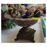 CERAMIC COMPOTE WITH DECORATIVE SPHERES