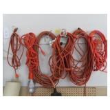 4 EXTENTION CORD AND 2 TROUBLE LIGHTS
