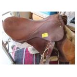 CORTINA ENGLISH SADDLE WITH STIRRUPS AND LEATHERS