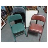 FOLDING CARD TABLE WITH 4 MIS-MATCHED FOLDING