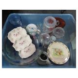 KITCHEN GLASSWARE: CUPS, MUGS, POPCORN BOWL, ETC.