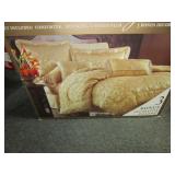 7 PIECE BEDDING SET - KING SIZE