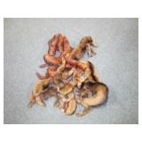 4 MINK STOLES AND HIDES