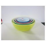 PYREX - 4 MIXING BOWL SET: YELLOW/GREEN/RED/BLUE