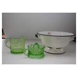 ENAMELWARE COLLENDAR, GREEN GLASS MEASUREING CUP