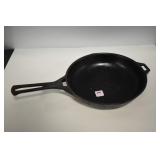 GRISWOLD CAST IRON SKILLET