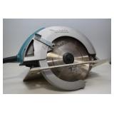 MAKITA 7.25" CIRCULAR SAW - ELECTRIC