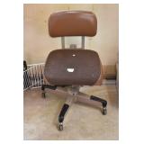 SWIVEL OFFICE CHAIR