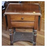 DROP-LEAF ACCENT TABLE