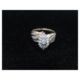 10K GOLD RING - SIZE: 7 1/2 - 5.7 GRAMS TOTAL