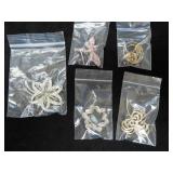 5 PENDANT/BROOCHES