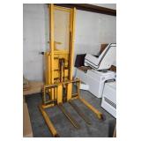 YELLOW INDOOR PALLET JACK
