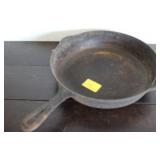 CAST IRON GRISWOLD NUMBER 9