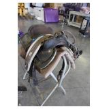 WESTERN SADDLE AND STAND