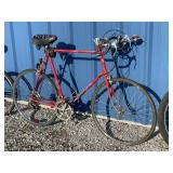 SCHWINN TRAVLER BIKE NEEDS WORK