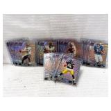 28 LOOSE FOOTBALL TRADING CARDS IN PROTECTIVE